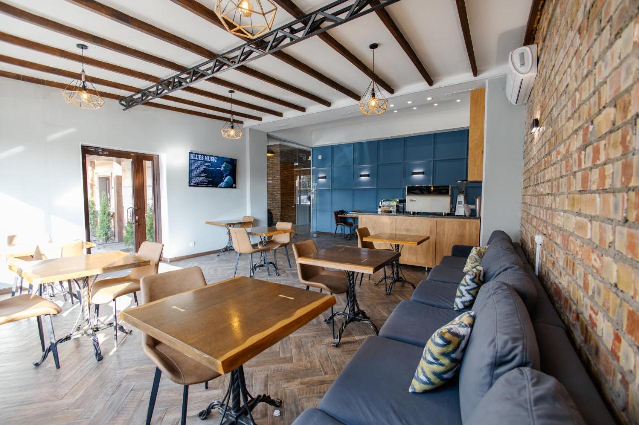 281 Hostel Бишкек Экстерьер фото