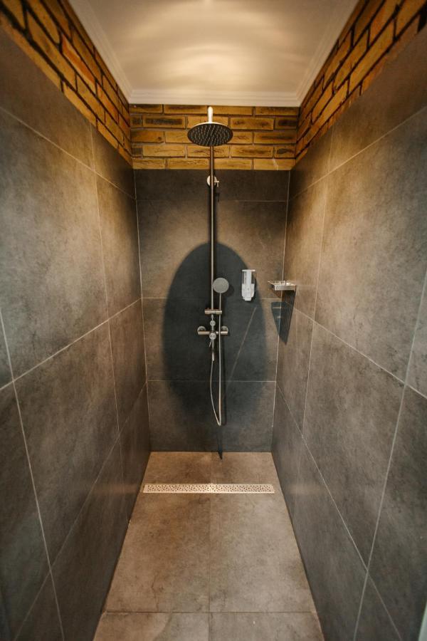 281 Hostel Бишкек Экстерьер фото