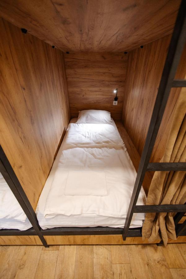 281 Hostel Бишкек Экстерьер фото